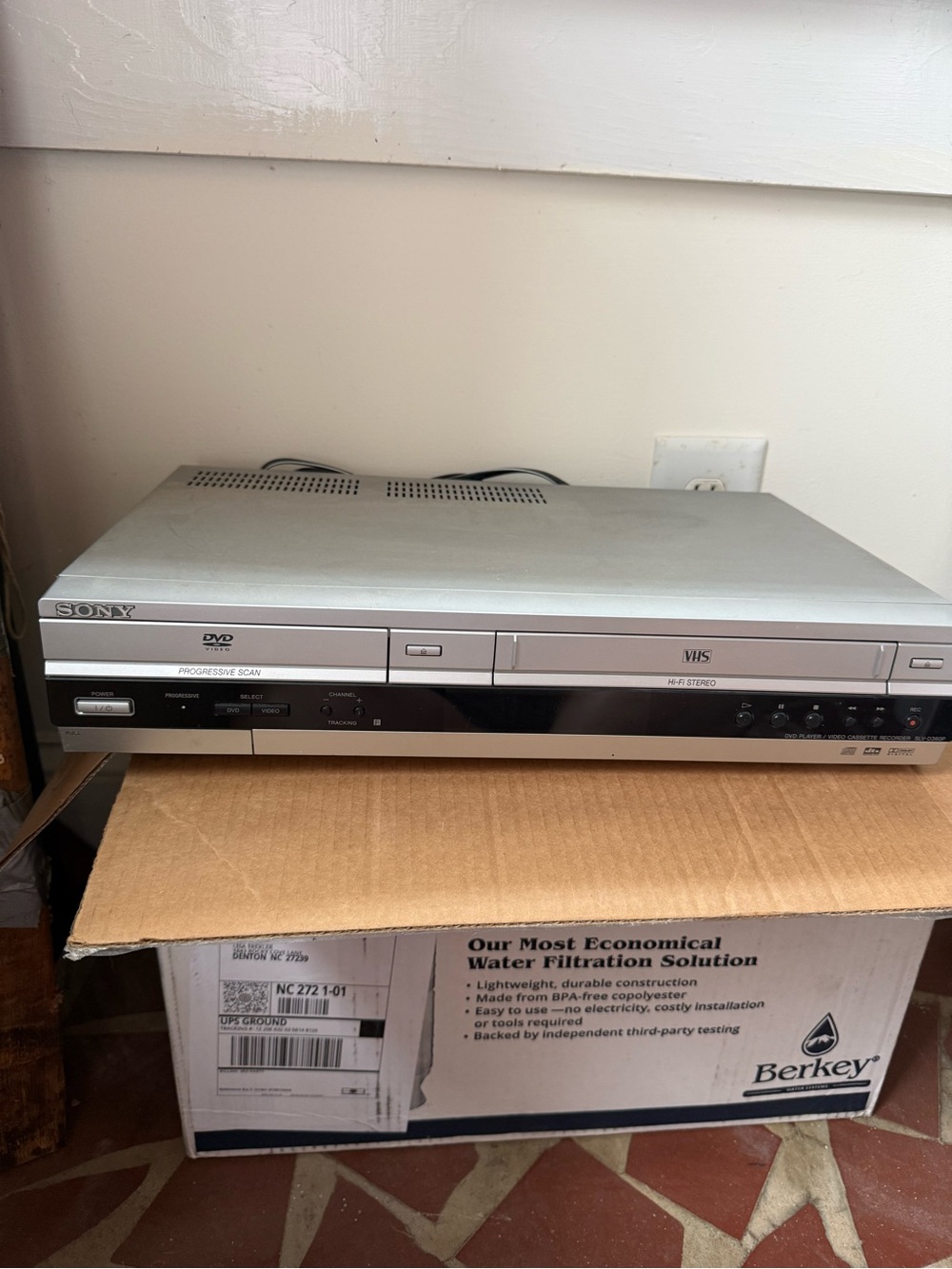 Sony DVD-VHS Player Combo in Silver and Black